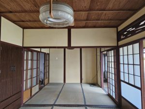  (居間)